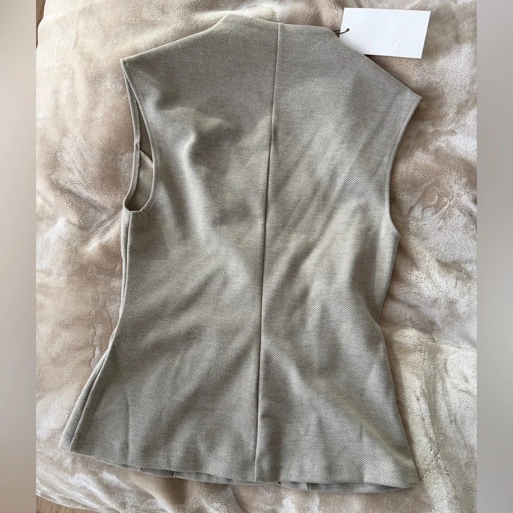 Zara Twill Light Gray Textured Top - Picture 3 of 8